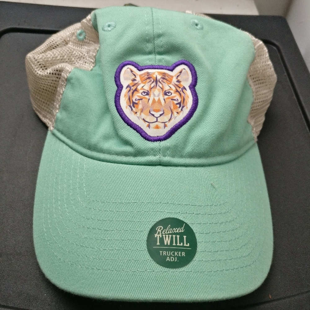 Geo Tiger graphic Tucker Hat